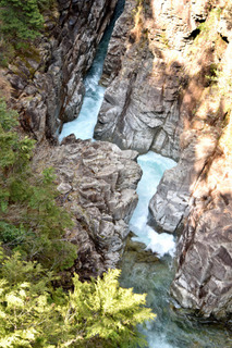 川浦渓谷1